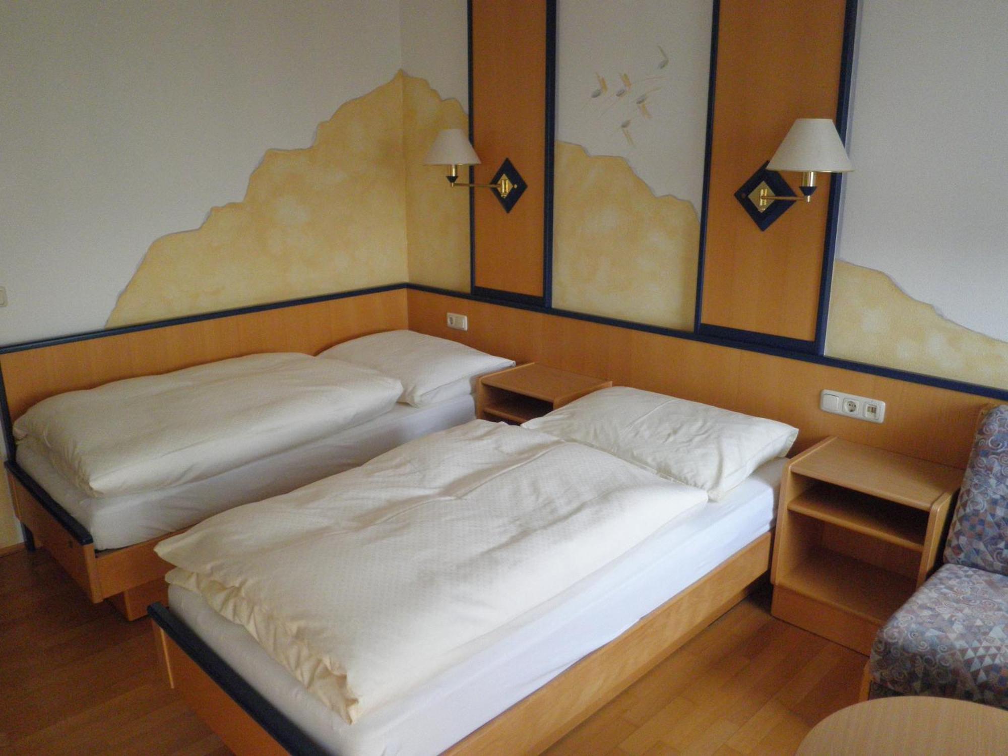 施特拉斯瓦尔兴 弗朗茨约瑟夫旅馆酒店 外观 照片